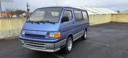 Toyota HiAce 9 lugares