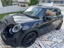 MINI 3 Portas Cooper SE Premium P. Yours