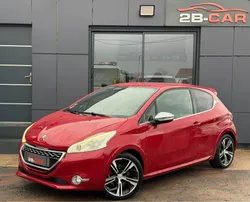 Peugeot 208 GTI 1.6 200cv BVM6 / SUIVIT COMPLET PEUGEOT / KIT CHAÎNE DE DISTRIBUTION NEUF / KIT EMBRAYAGE VOLANT MOTEUR NEUF / GROSSE RÉVISION GÉNÉRALE COMPLÈTE OK / TBE / Sport