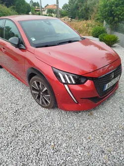 Peugeot 208 GT caixa automática