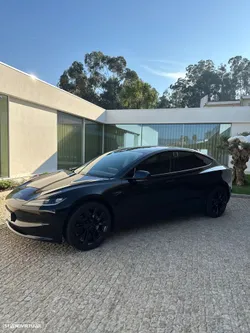 Tesla Model 3 Tração Traseira