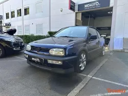 Volkswagen Golf III (3) CABRIOLET 1.8 i 90cv - SIEGES BAQUETS CUIR - VOLANT RACING COUPE