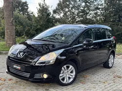 Peugeot 5008 1.6 HDI Platinum