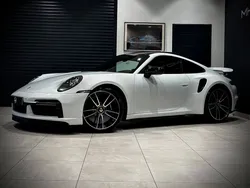 PORSCHE 911 992 TURBO S COUPE 3.7i 650 CH PDK 8 BLANC NACRE / LIFT SYSTÈME / MATRIX PDLS+ / PACK CARBONE / TOIT EN VERRE OUVRANT /ECHAP SPORT / PPF / BOSE / CERAMIQUE /PACK ESTHÉTIQUE NOIR "10 600 KM"