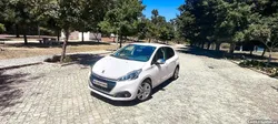 Peugeot 208 1.2 Signature