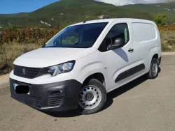 Peugeot Partner PEUGEOT Partner Premium Long 1000kg BlueHDi 73kW 4p.