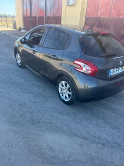 Peugeot 208 1.4 hdi 5 lugares aceito retoma