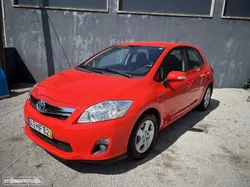 Toyota Auris 1.8 HSD