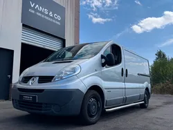 Renault Trafic fg 2.0 dCi 115 ch L2H1 générique . 2 PORTES LATÉRAL . ATTELAGE . VITRES ÉLECTRIQUE