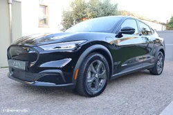 Ford Mustang Mach-E Alargada