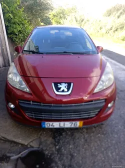 Peugeot 207 1.4 hdi  75 CV sportium