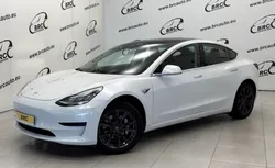 TESLA MODEL 3 325ch Berline Standard Plus | Toit Panoramique • Sièges Chauffants • Autopilot