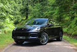 Porsche Cayenne Turbo 4.0 V8 550cv