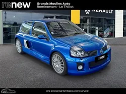 Renault Clio 3.0 V6 255ch 3p
