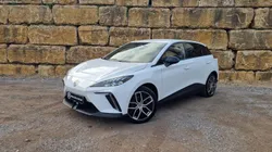 MG  64 kWh Luxury