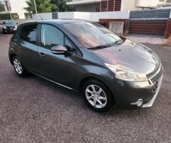 Peugeot 208 1200