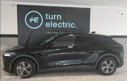 Ford Mustang Mach-E Alargada