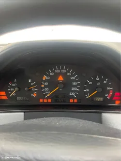 Mercedes-Benz E 220 D Elegance