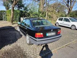 BMW 316 sedan