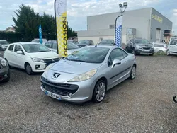 Peugeot 207 CC en très bon état