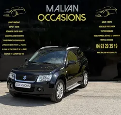 Vente a distance livraison france suzuki grand vitara ii 1.6 vvt 106 3p serie speciale black and white clim ja attelage marchepieds faible km
