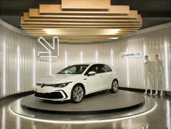 Volkswagen Golf 2.0TDI R-Line DSG 110kW