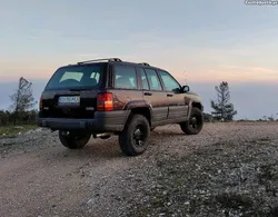 Jeep Grand Cherokee Laredo 2.5TD