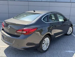 Opel Astra 1.6 CDTi 100mil km