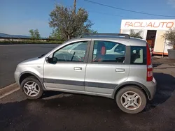 Tres jolie Panda 4x4 1.2i Ethanol, et sans plomb, clim