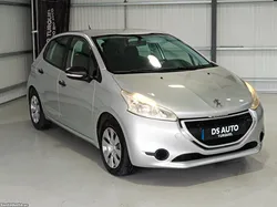 Peugeot 208 1.2 VTi Acess