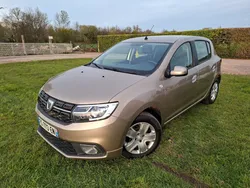Sandero 1.5 blue dci 95ch city+ / 3.6L AU 100 KMS / DISTRIB. NEUVE / GARANTIE 6MOIS