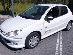 Peugeot 206 pop art clim 148 000km