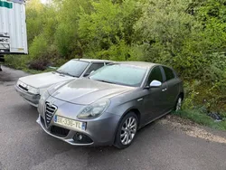 Alfa romeo Giulietta 2.0 JTDM 140 ch • DANS L’ÉTAT MOTEUR HS •