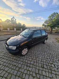 Peugeot 106 1.0 green