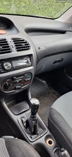 Peugeot 206 1100