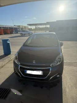 Peugeot 208 1.2 PureTech S&S Signature 82