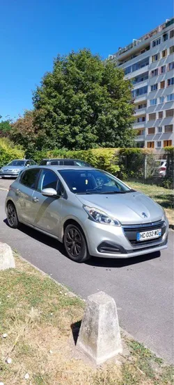 Peugeot 208 1.2 vti 86 ch
