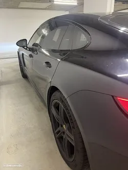 Porsche Panamera 4 S