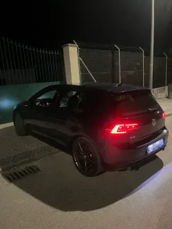 Volkswagen Golf GTI 2.0 TSI DSG 220