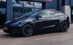 Tesla model y performance