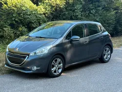 PEUGEOT 208 1.2 VTI 82Ch allure réviser et garantie