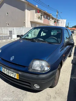 Renault Clio 1.9 D RN
