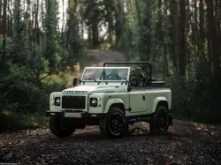 Land Rover Defender 90 td5 full extras 6lug