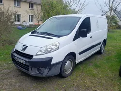 Peugeot expert ou jumpy 1l6 hdi 166000km 1 ere main 3 places attelage