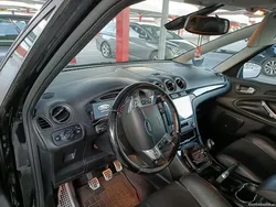 Ford S-Max Titanium