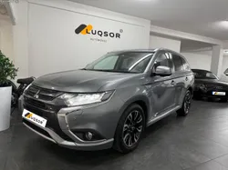 Mitsubishi Outlander 2.0 PHEV INSTYLE NAVI
