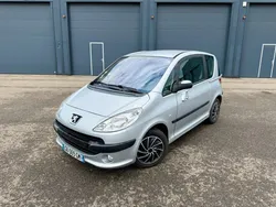 PEUGEOT 1007 1.6i 110 CH BOÎTE AUTOMATIQUE EXCELLENT ÉTAT ( 79 000 kms )