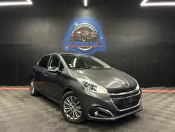 PEUGEOT 208 1.2i VTi 82 CH / CARPLAY / ALLURE / GPS / CLIM AUTO / PHASE 2