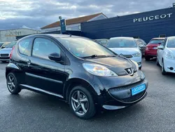 PEUGEOT 107 1.0i 12V Urban Move