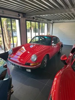 Porsche 911 T - 2.4 L - 130 CV